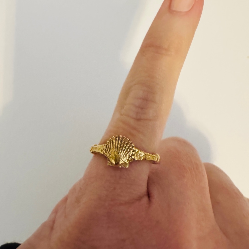 Golden Seashell Ring